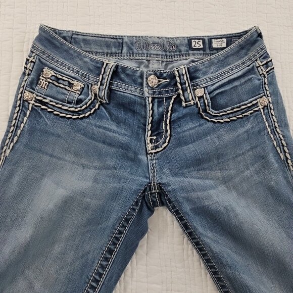 Miss Me Women’s Jeans Size 25 Signature Rise Boot Cut Denim Rhinestone Contrast - Picture 9 of 16